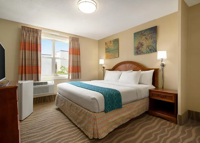 Plim Plaza Hotel 2*